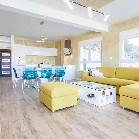 Solis Okrug Gornji Apartment *