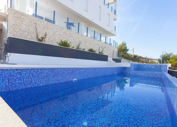 Solis Okrug Gornji * Trogir